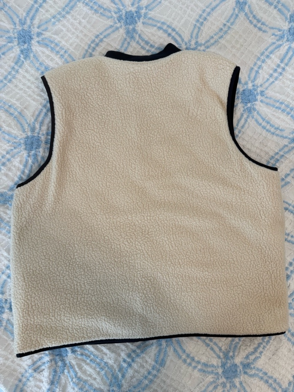 Women’s North Face reversible Sherpa lined vest XL - Picture 5 of 6